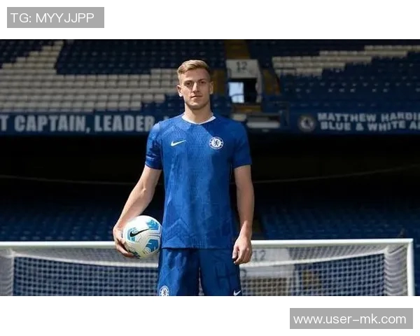 德拉普重返切尔西训练场3000万镑中锋复出备战新赛季