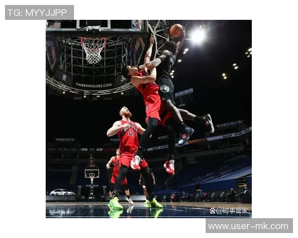 爱德华兹上半场表现惊艳9投7中三分4中5高效砍下23分4助零失误