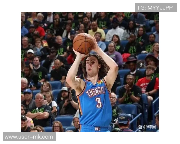 詹姆斯今日无比赛分享高尔夫球乐趣与冰浴恢复瞬间引发球迷热议